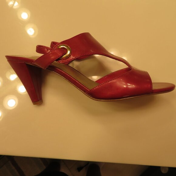 east5th 8 1/2 Medium 2 1/2 to 3 in heel Sling Back High Heel Dressy Shoe - Picture 9 of 16